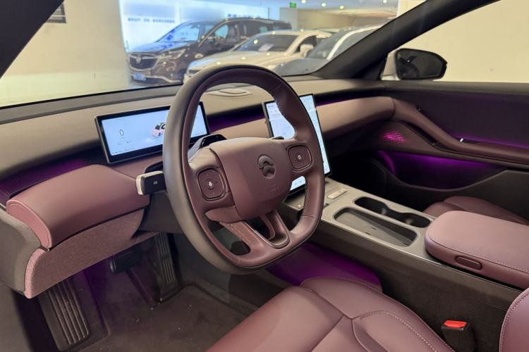 Used Nio ET5 2024 75 kWh Interior 6