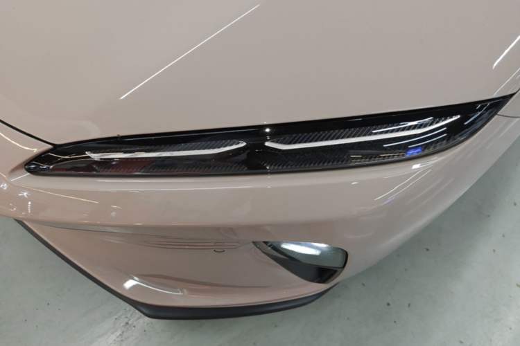 Used Nio ET5 2024 75 kWh Left Front Headlight