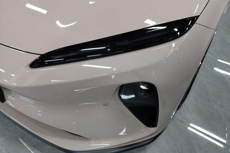 Used Nio ET5 2024 75 kWh Left Front Headlight