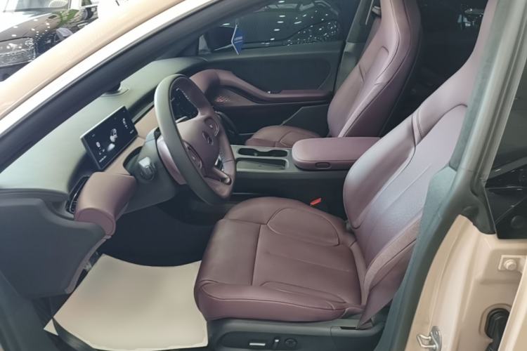 Used Nio ET5 2024 75 kWh Left Front Seat