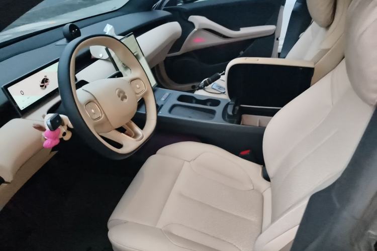 Used Nio ET5 2024 75 kWh Left Front Seat