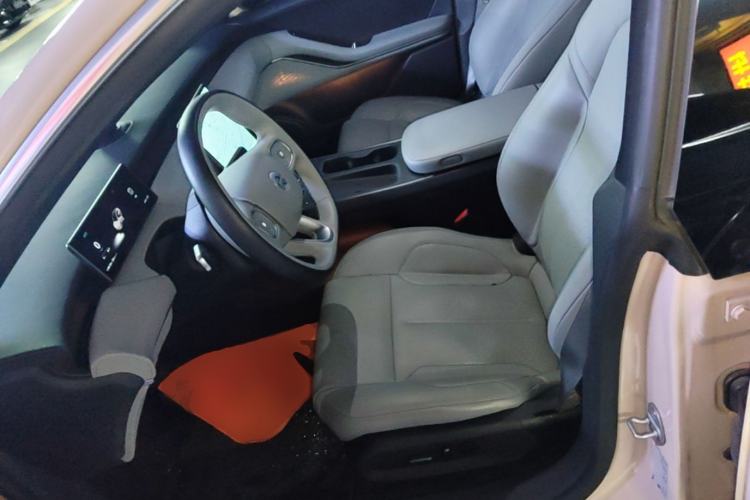 Used Nio ET5 2024 75 kWh Left Front Seat