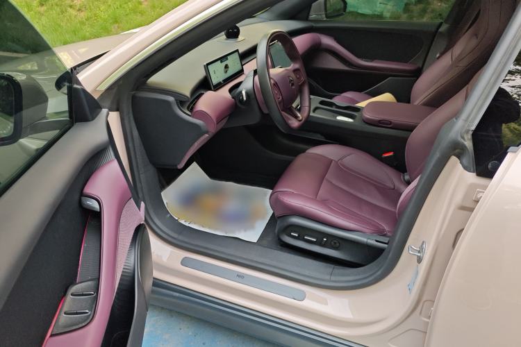 Used Nio ET5 2024 75 kWh Left Front Seat