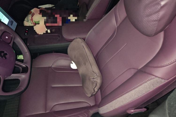 Used Nio ET5 2024 75 kWh Left Front Seat