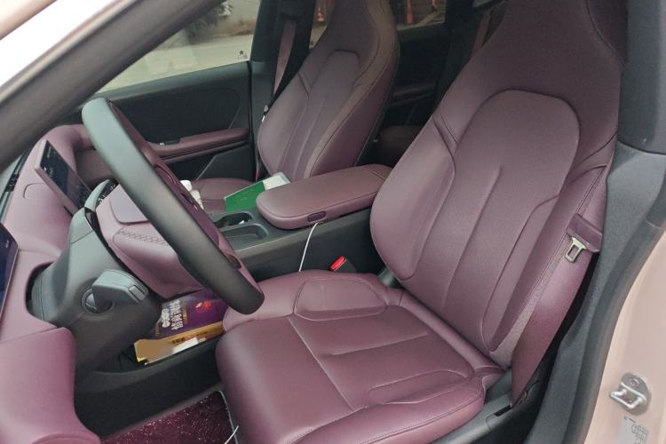 Used Nio ET5 2024 75 kWh Left Front Seat