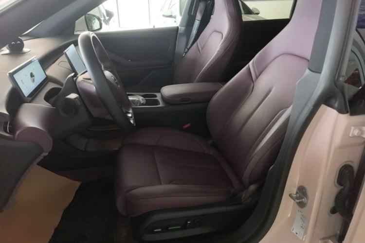 Used Nio ET5 2024 75 kWh Left Front Seat