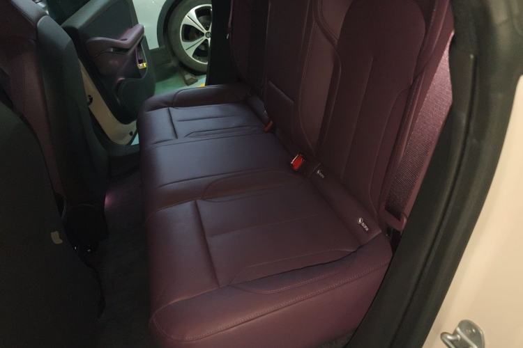 Used Nio ET5 2024 100 kWh Left Rear Seat