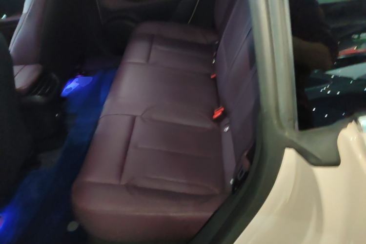 Used Nio ET5 2024 75 kWh Left Rear Seat