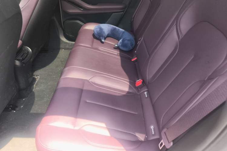 Used Nio ET5 2024 75 kWh Left Rear Seat