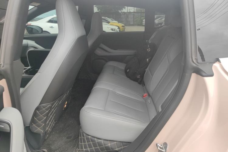 Used Nio ET5 2024 75 kWh Left Rear Seat