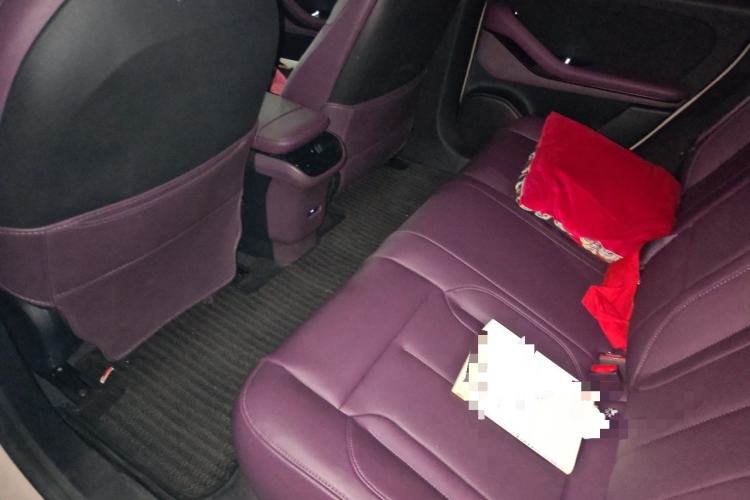 Used Nio ET5 2024 75 kWh Left Rear Seat