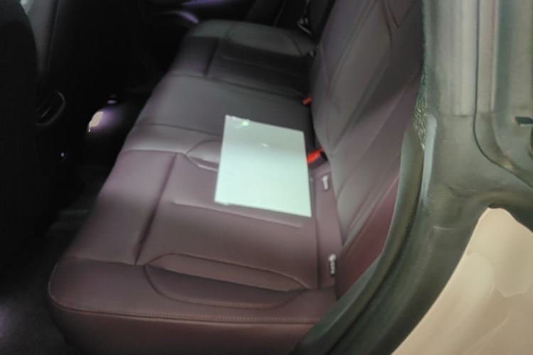 Used Nio ET5 2024 75 kWh Left Rear Seat