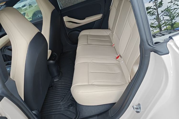 Used Nio ET5 2024 75 kWh Left Rear Seat