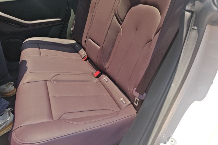 Used Nio ET5 2024 75 kWh Left Rear Seat
