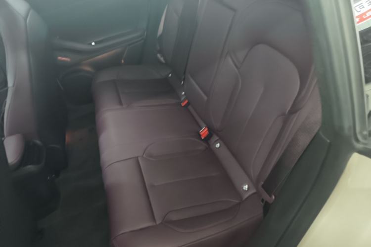 Used Nio ET5 2024 75 kWh Left Rear Seat