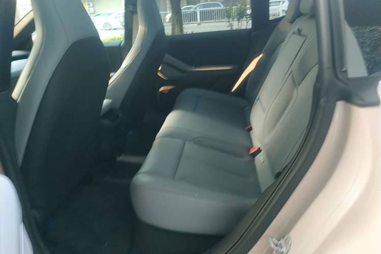 Used Nio ET5 2024 75 kWh Left Rear Seat