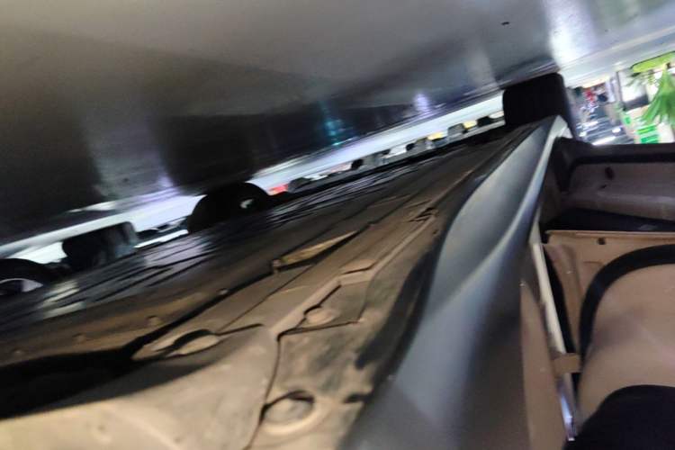 Used Nio ET5 2024 75 kWh Left Side Sill