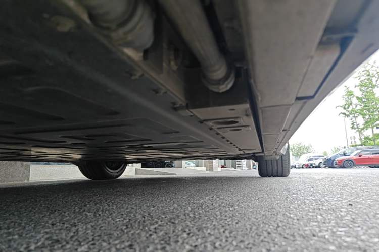 Used Nio ET5 2024 75 kWh Left Side Sill