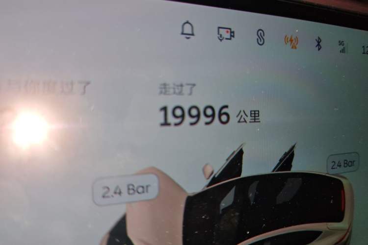 Used Nio ET5 2024 75 kWh Odometer Close Up