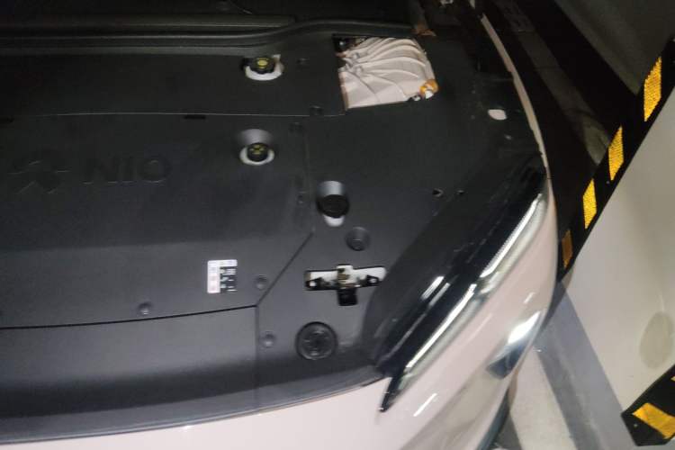 Used Nio ET5 2024 75 kWh Engine Bay Left