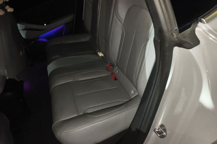 Used Nio ET5 2024 75 kWh Left Rear Seat