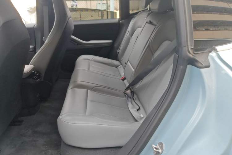Used Nio ET5 2024 75 kWh Left Rear Seat