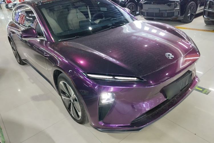 Used Nio ET5 2024 75 kWh Front Right 45 Deg