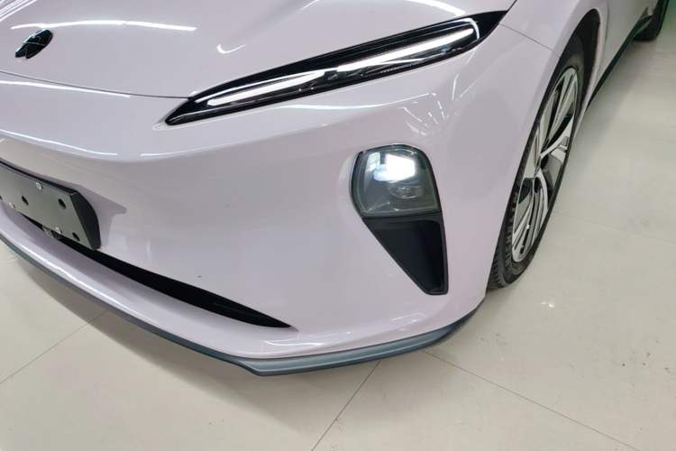 Used Nio ET5 2024 75 kWh Left Front Headlight