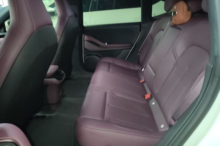 Used Nio ET5 2024 75 kWh Left Rear Seat