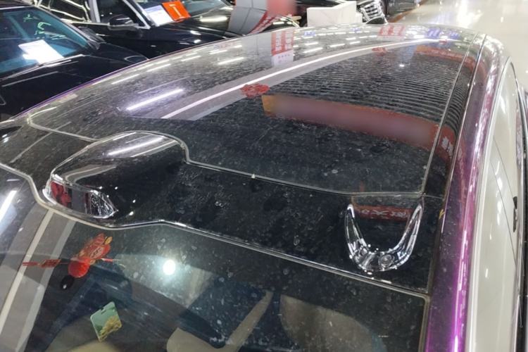 Used Nio ET5 2024 75 kWh Roof