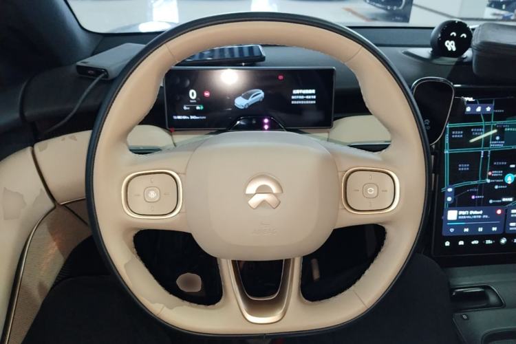 Used Nio ET5 2024 75 kWh Steering Wheel
