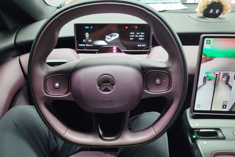 Used Nio ET5 2024 75 kWh Steering Wheel
