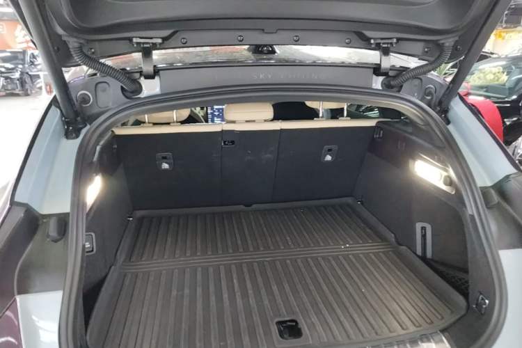 Used Nio ET5 2024 75 kWh Trunk