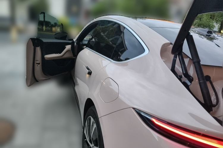 Used Nio ET5 2024 75 kWh Rear Left 45 Deg