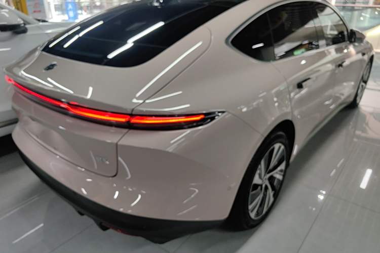 Used Nio ET5 2024 75 kWh Rear Right 45 Deg