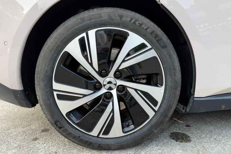Used Nio ET5 2024 75 kWh Exterior 10