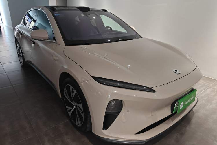 Used Nio ET5 2024 75 kWh Exterior 2