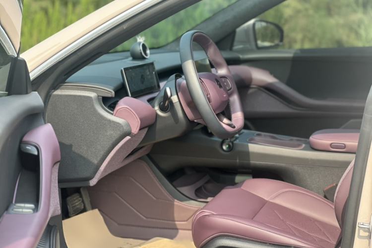 Used Nio ET5 2024 75 kWh Exterior 2