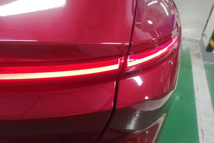 Used Nio ET5 2024 75 kWh Exterior 3