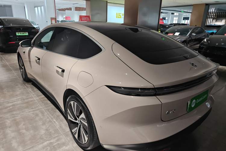 Used Nio ET5 2024 75 kWh Exterior 3