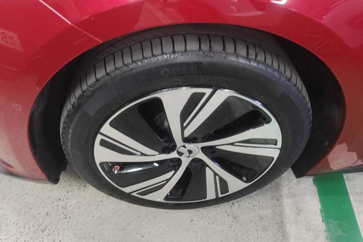 Used Nio ET5 2024 75 kWh Exterior 4