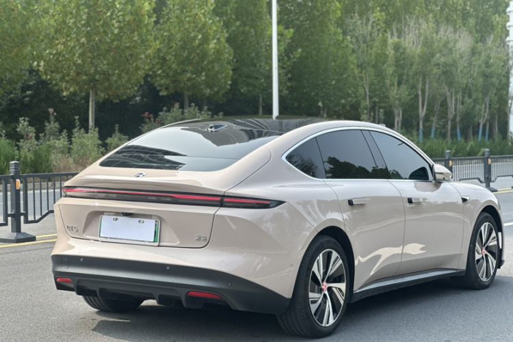 Used Nio ET5 2024 75 kWh Exterior 4