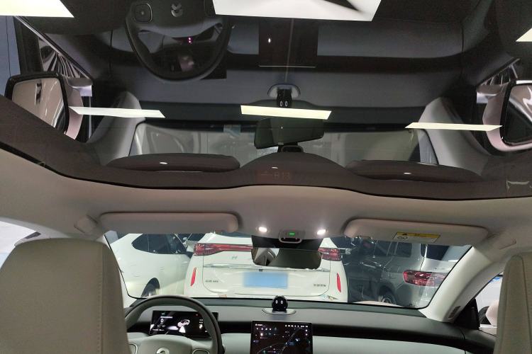 Used Nio ET5 2024 75 kWh Headliner