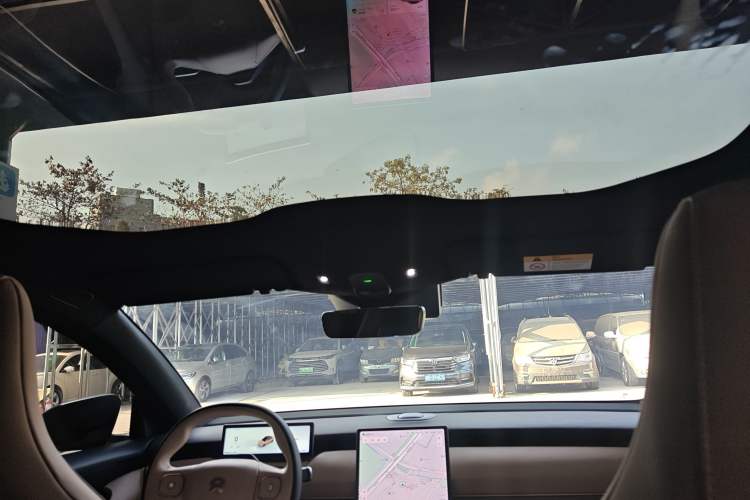 Used Nio ET5 2024 75 kWh Headliner
