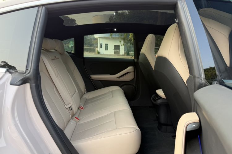 Used Nio ET5 2024 75 kWh Interior 5