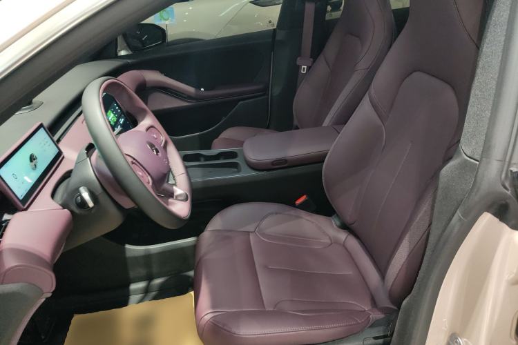 Used Nio ET5 2024 75 kWh Left Front Seat