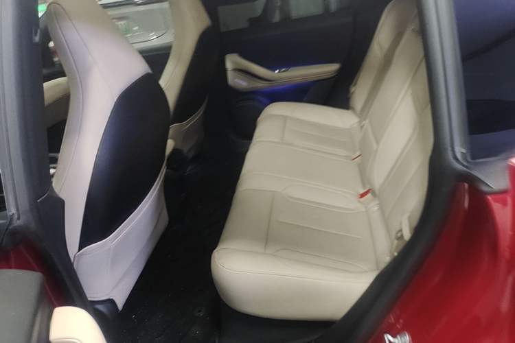 Used Nio ET5 2024 75 kWh Left Rear Seat