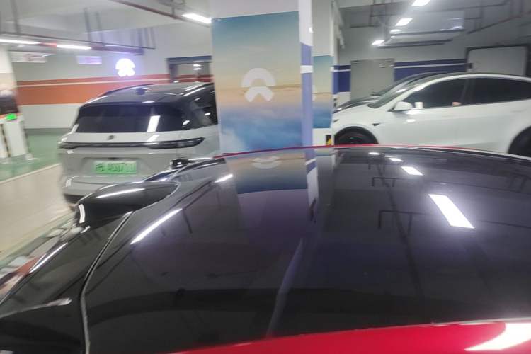 Used Nio ET5 2024 75 kWh Roof