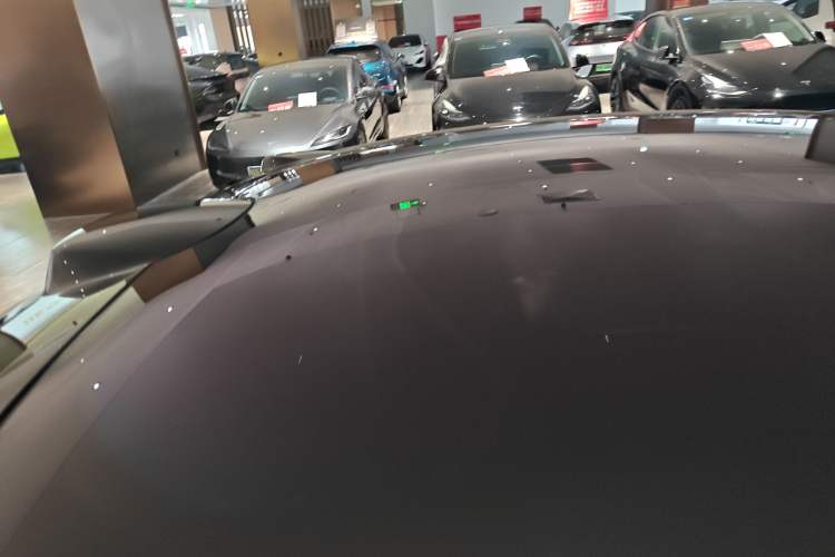 Used Nio ET5 2024 75 kWh Roof