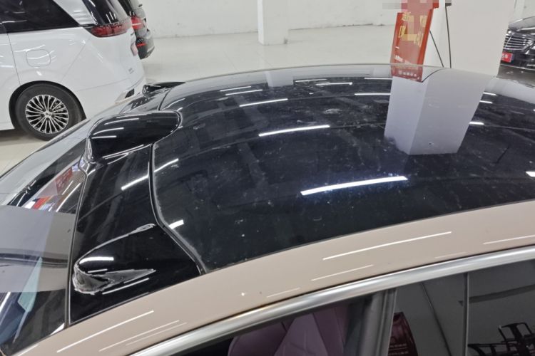 Used Nio ET5 2024 75 kWh Roof
